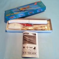DH 82 A TIGER MOTH CO2