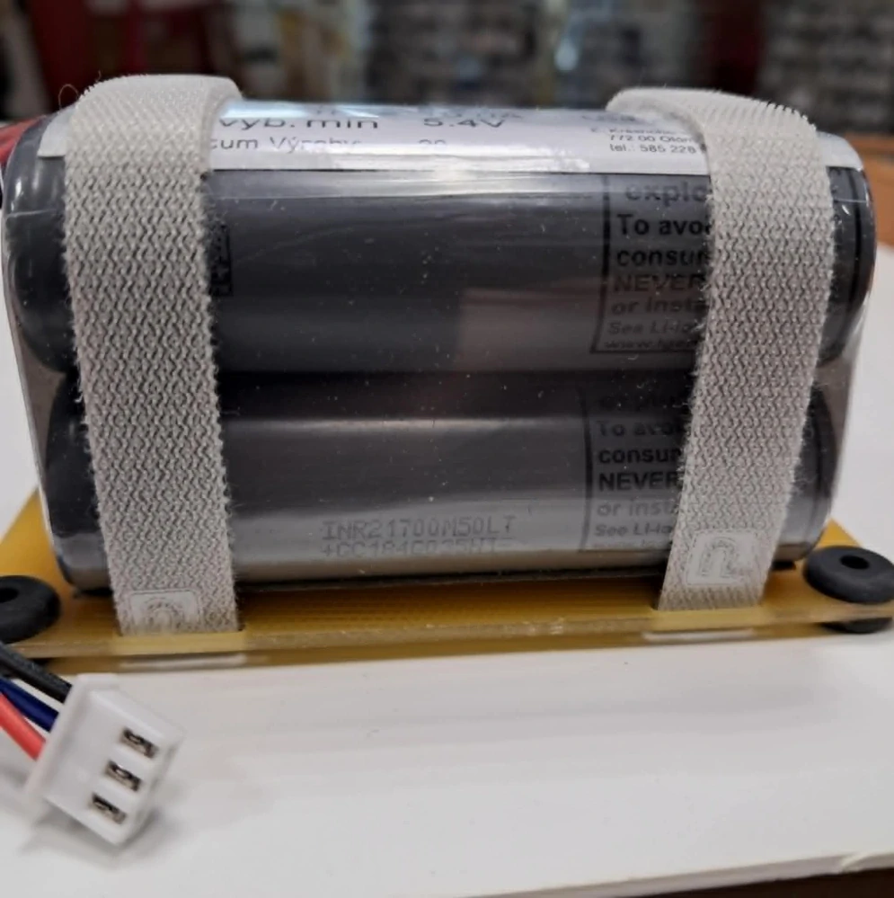 Li-ion 7.2V 8.8Ah 20A  konektor MPX skloTEX